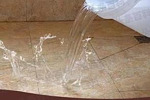 高台漏水维修 免砸砖防水材料该如何施工